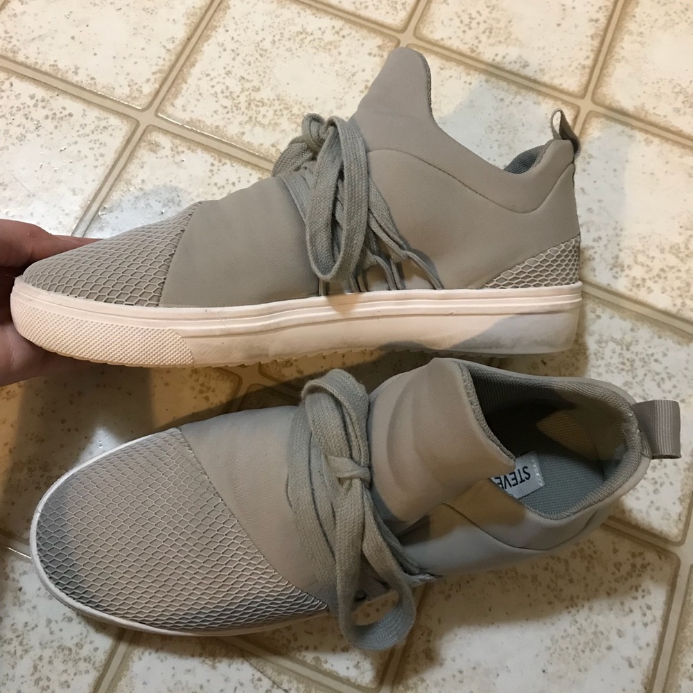 STEVE MADDEN - gray lancer athletic sneaker